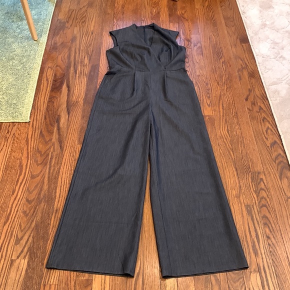CALVIN KLEIN | Gray-Black V-neck Jumpsuit | Missing Self-tie | Sz 8/10 - Picture 4 of 16